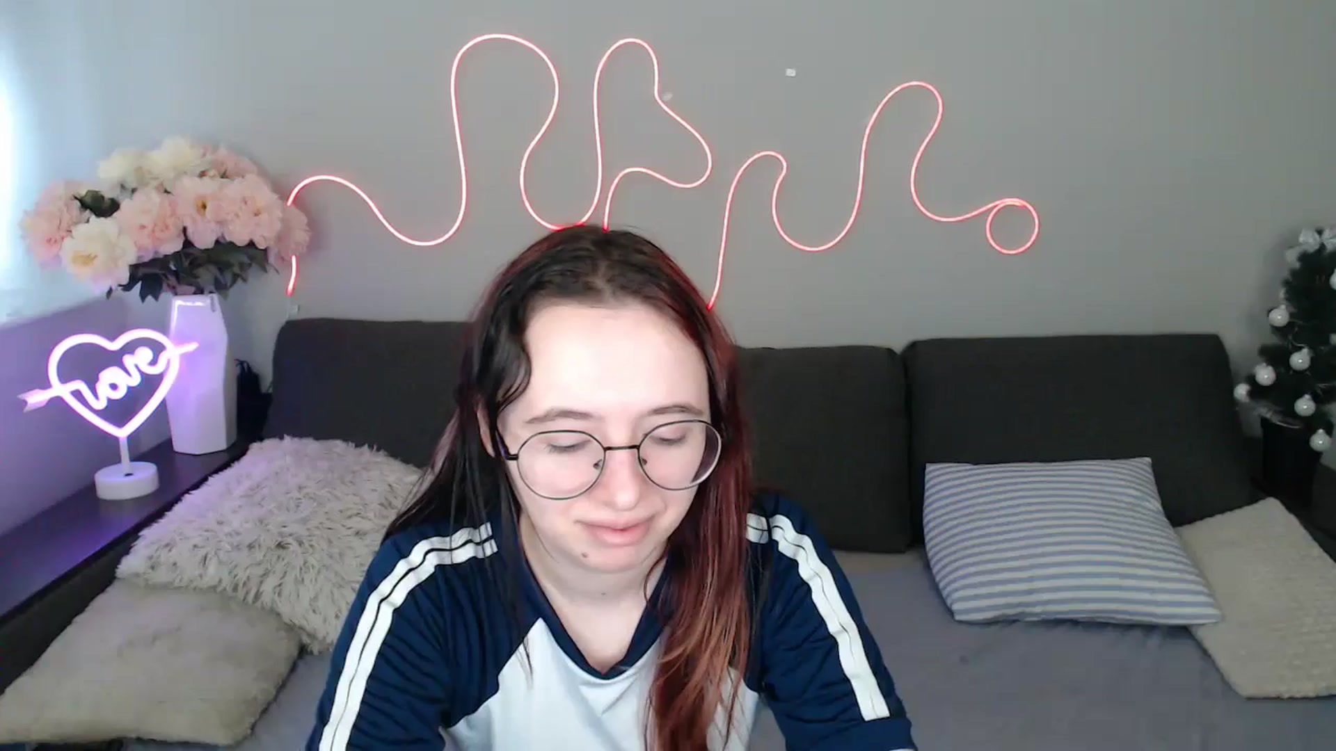 Gallery image thumbnail from Mini_Diva's myfreecams stream on, 01/20/2026, 10:07 image 7 of 20
