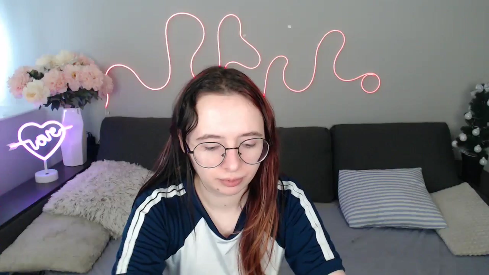Gallery image thumbnail from Mini_Diva's myfreecams stream on, 01/20/2026, 10:07 image 10 of 20