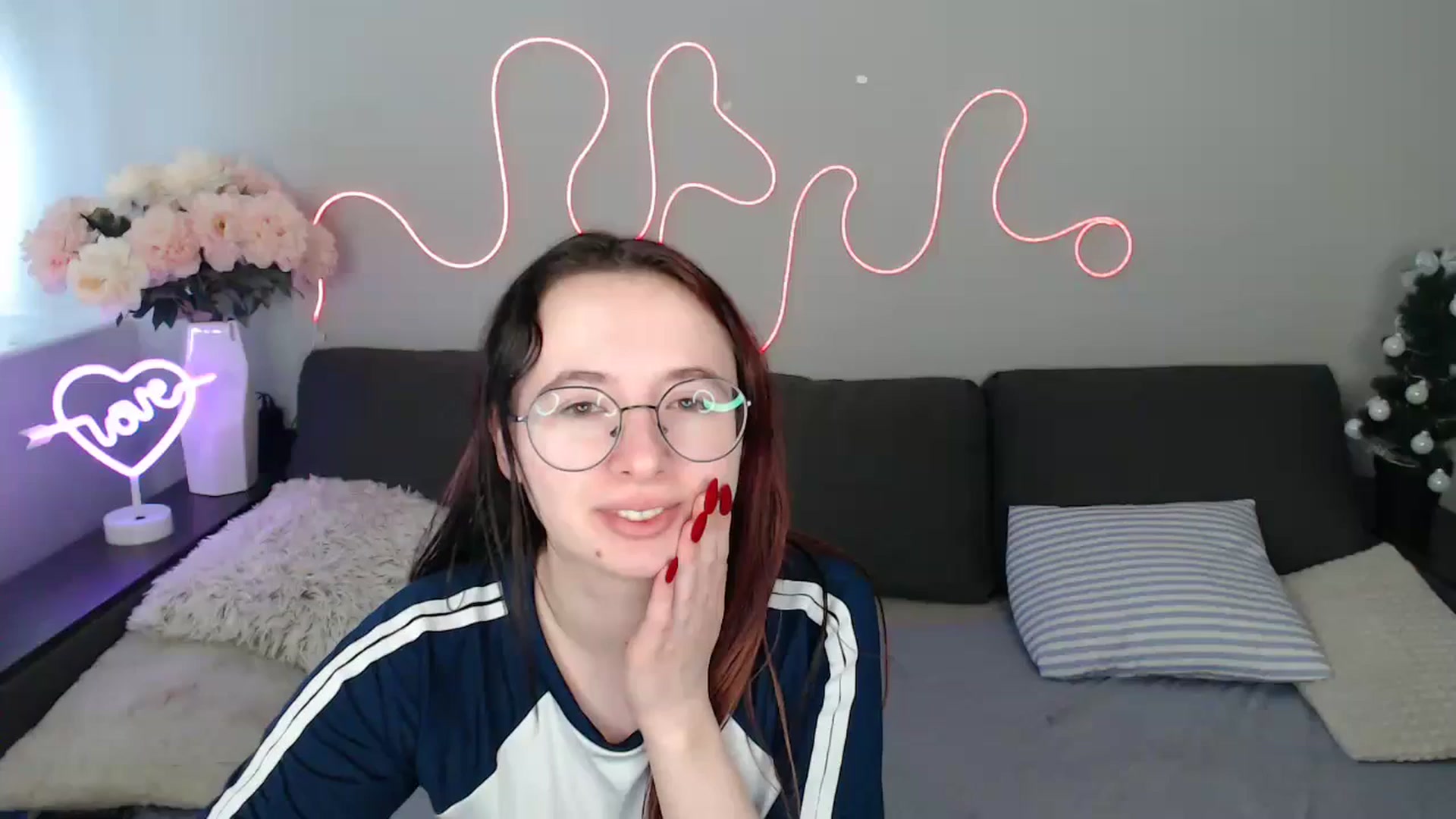 Gallery image thumbnail from Mini_Diva's myfreecams stream on, 01/20/2026, 10:07 image 2 of 20