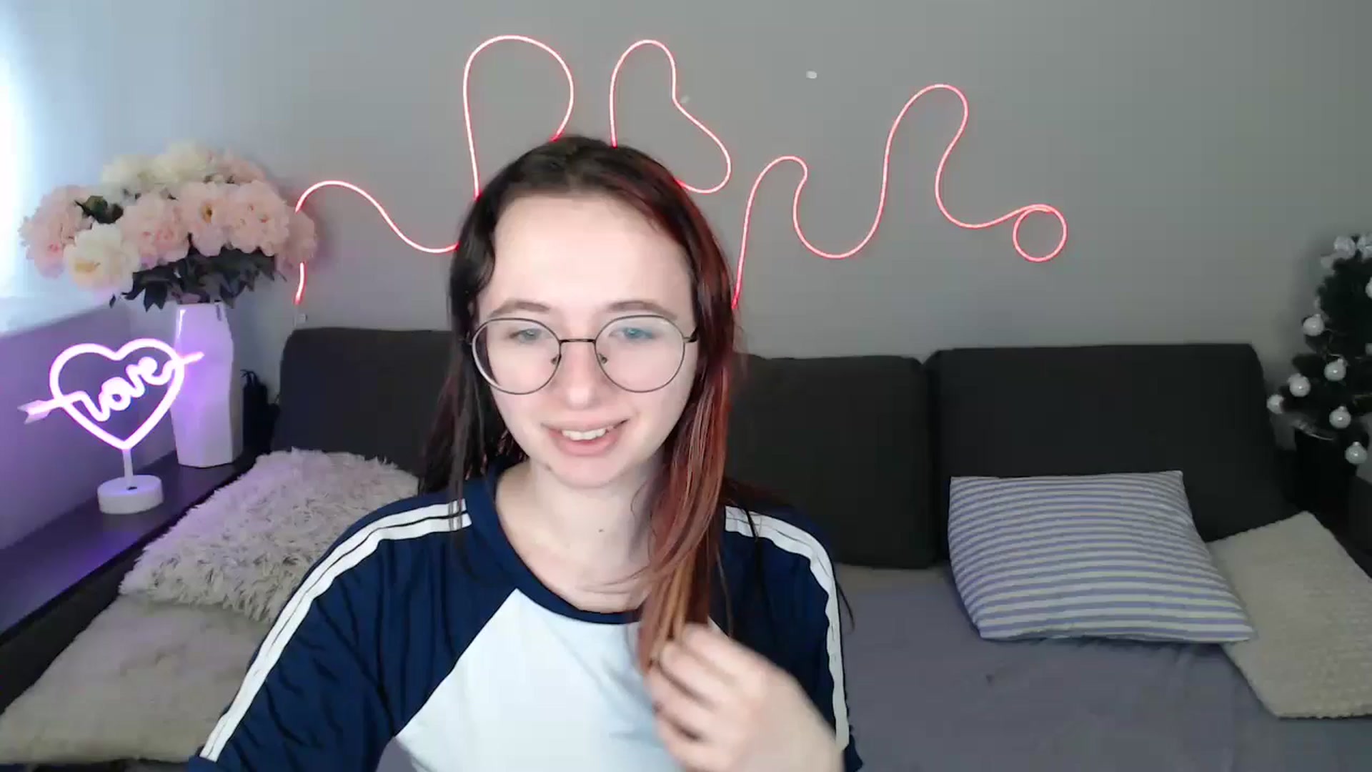 Gallery image thumbnail from Mini_Diva's myfreecams stream on, 01/20/2026, 10:07 image 1 of 20