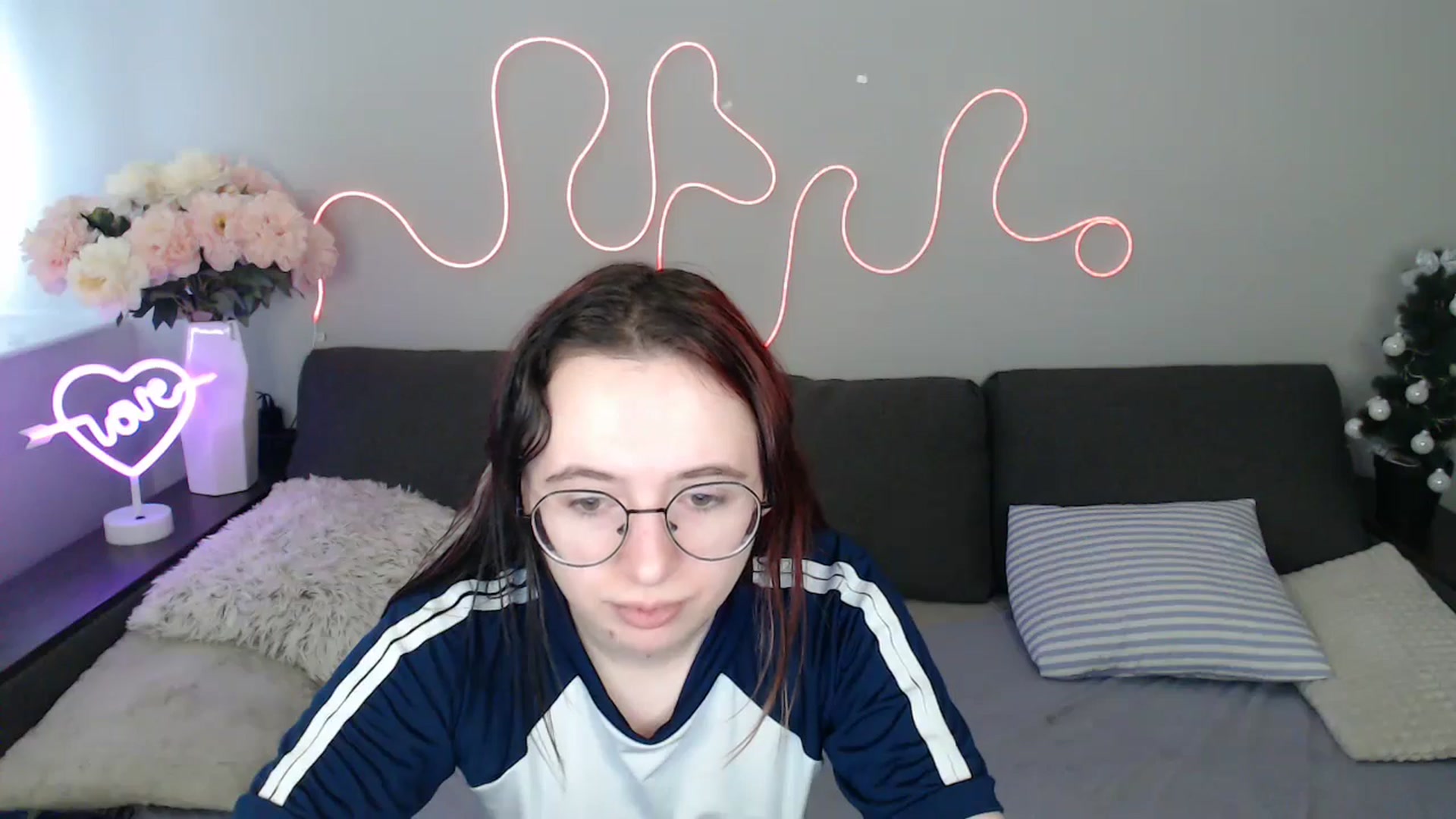Gallery image thumbnail from Mini_Diva's myfreecams stream on, 01/20/2026, 10:07 image 15 of 20