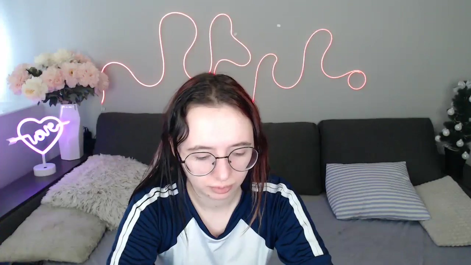 Gallery image thumbnail from Mini_Diva's myfreecams stream on, 01/20/2026, 10:07 image 14 of 20