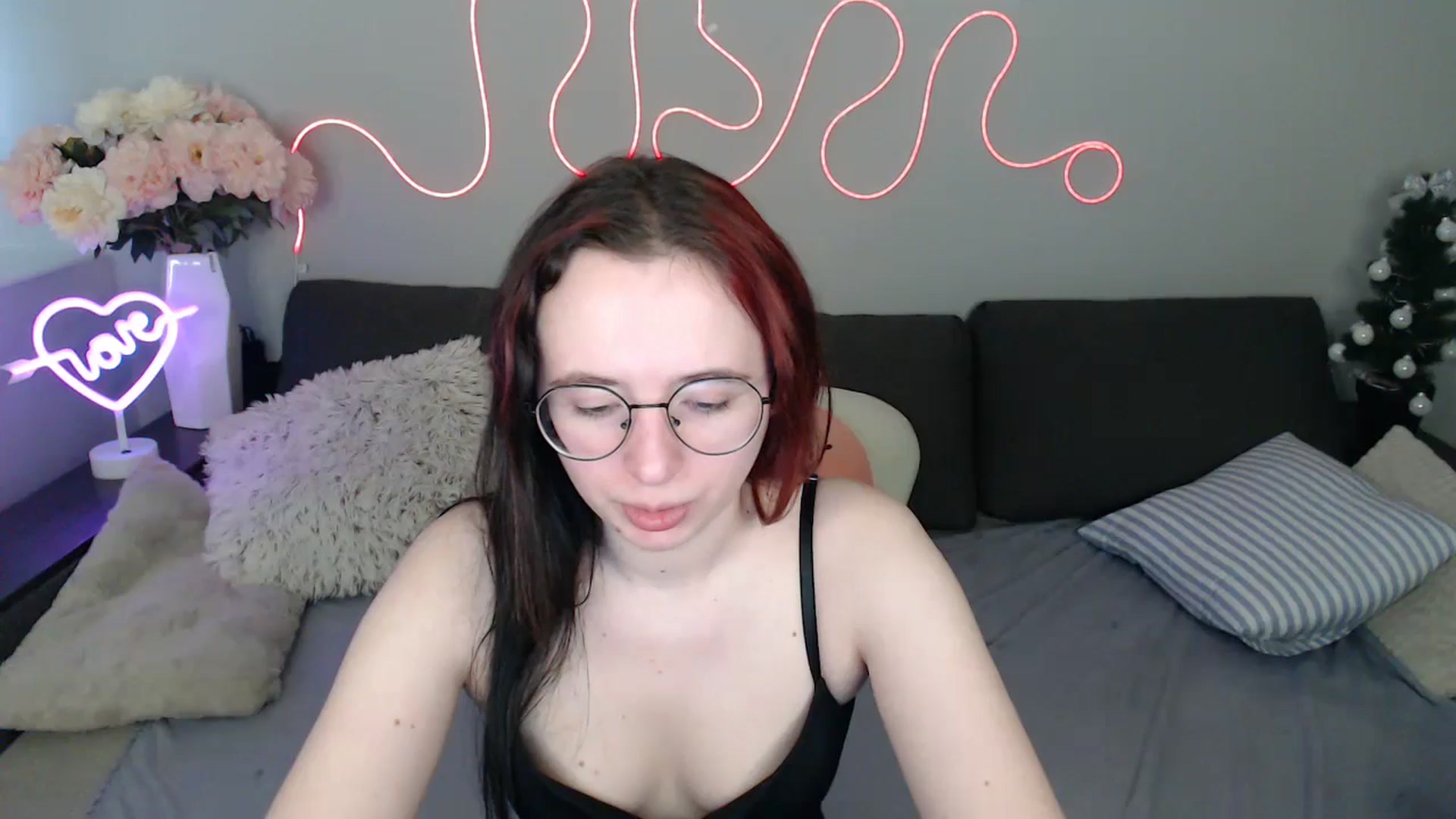 Gallery image thumbnail from Mini_Diva's myfreecams stream on, 01/25/2026, 13:44 image 1 of 20