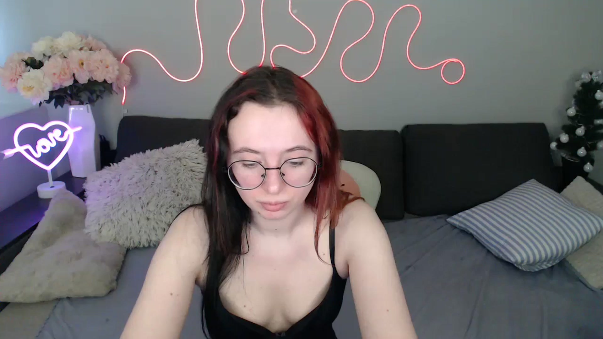 Gallery image thumbnail from Mini_Diva's myfreecams stream on, 01/25/2026, 13:44 image 2 of 20