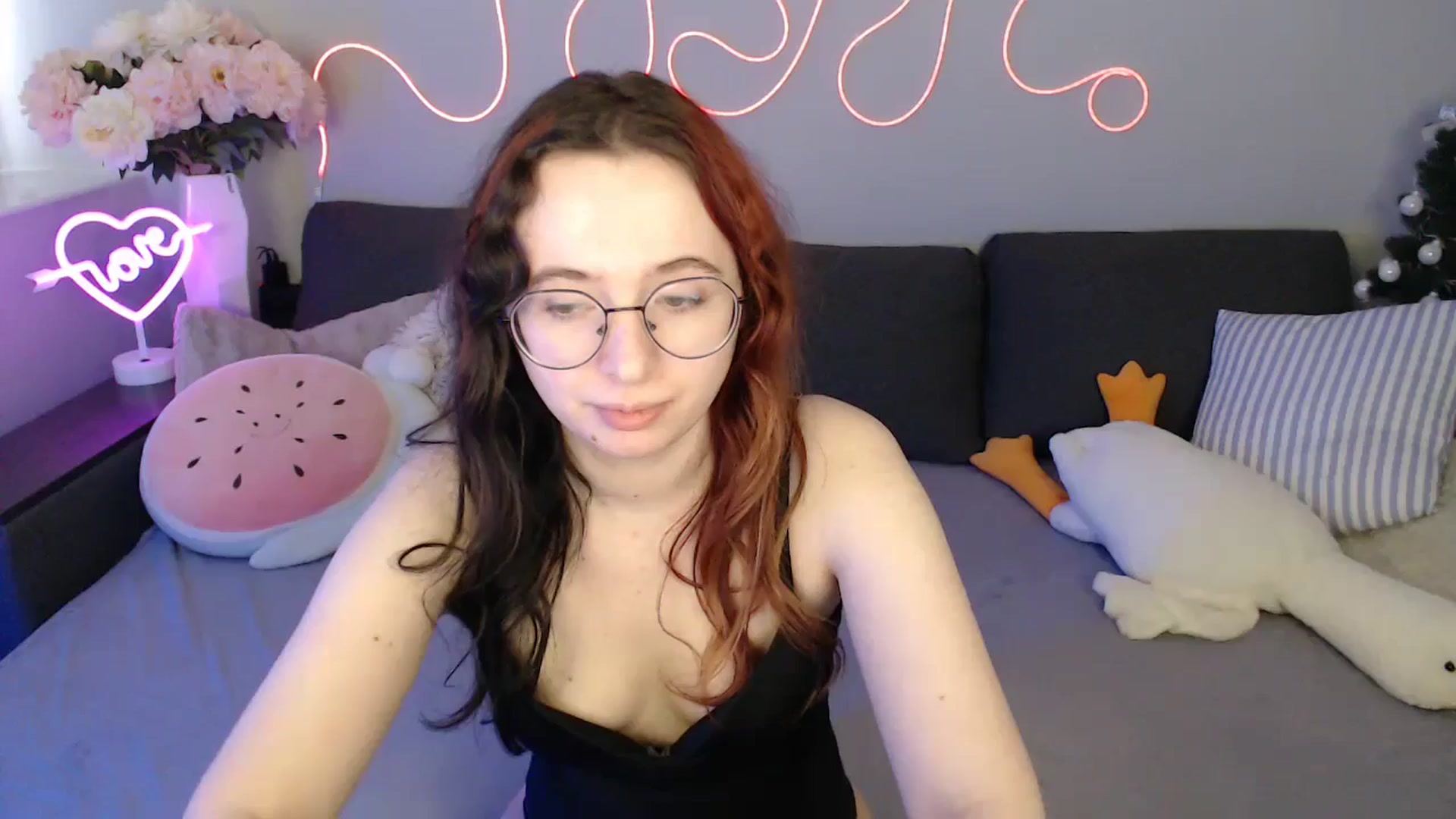 Gallery image thumbnail from Mini_Diva's myfreecams stream on, 02/15/2026, 11:08 image 17 of 20