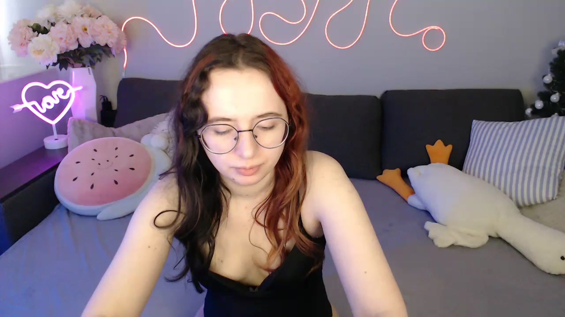 Gallery image thumbnail from Mini_Diva's myfreecams stream on, 02/15/2026, 11:08 image 18 of 20