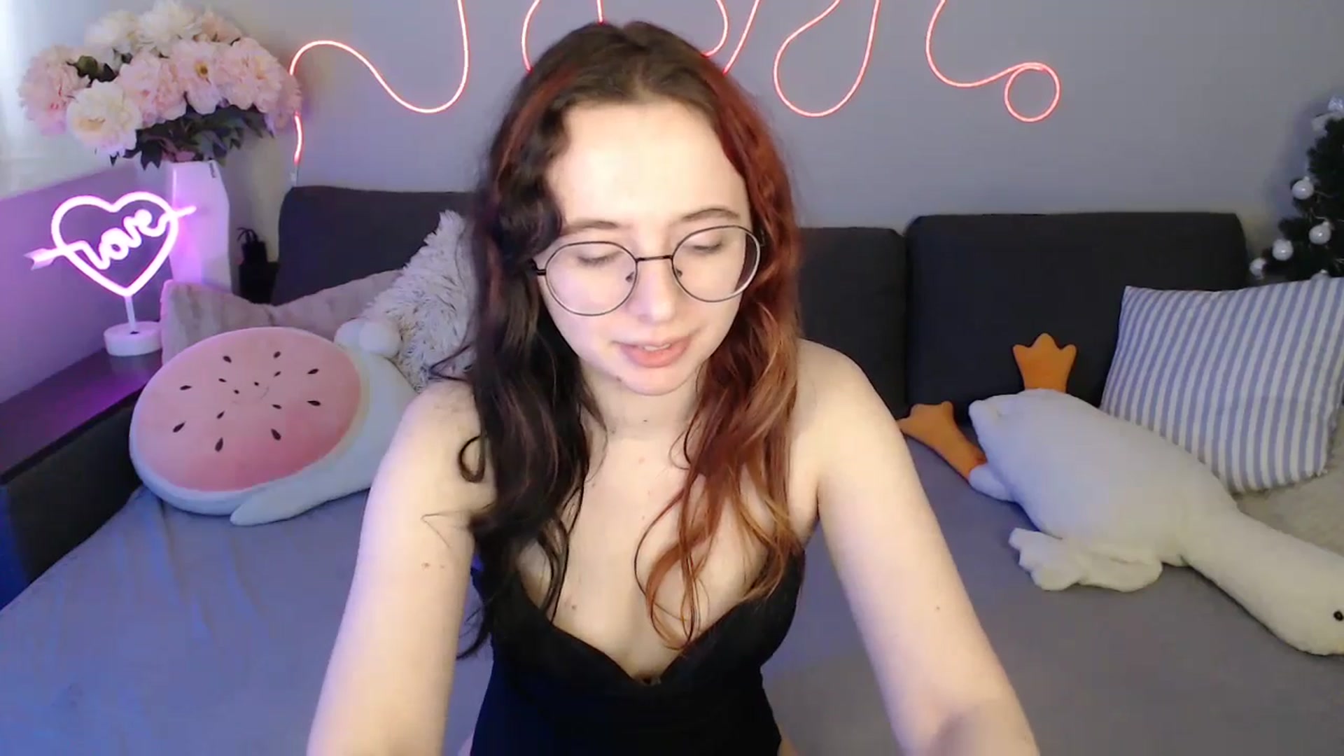 Gallery image thumbnail from Mini_Diva's myfreecams stream on, 02/15/2026, 11:08 image 8 of 20
