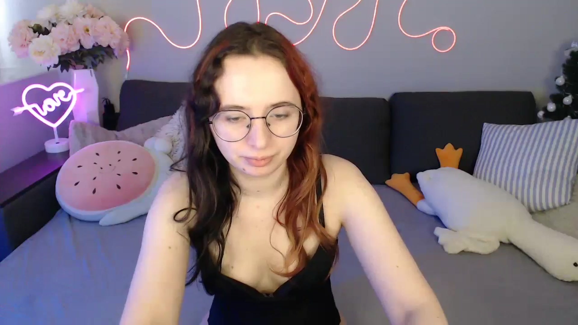 Gallery image thumbnail from Mini_Diva's myfreecams stream on, 02/15/2026, 11:08 image 12 of 20