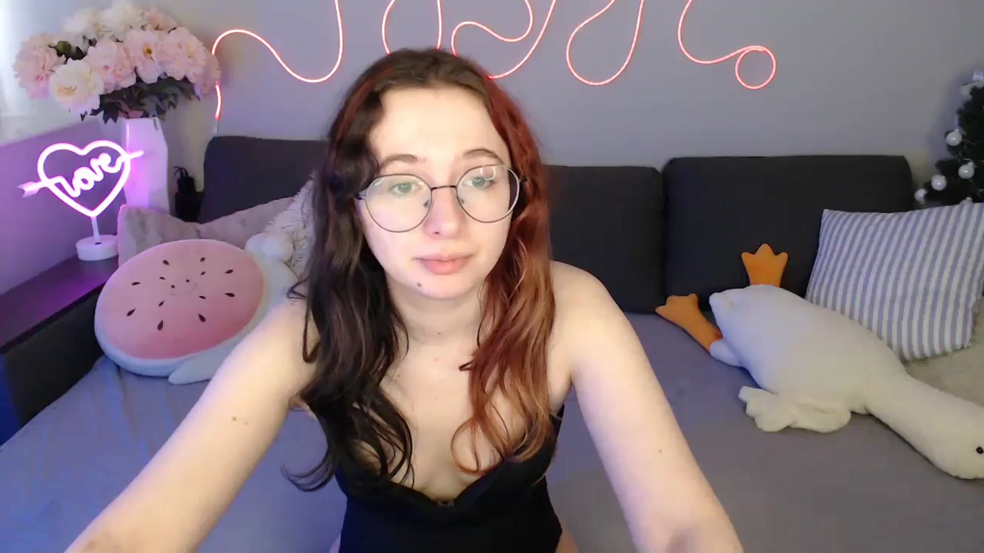 Gallery image thumbnail from Mini_Diva's myfreecams stream on, 02/15/2026, 11:08 image 5 of 20