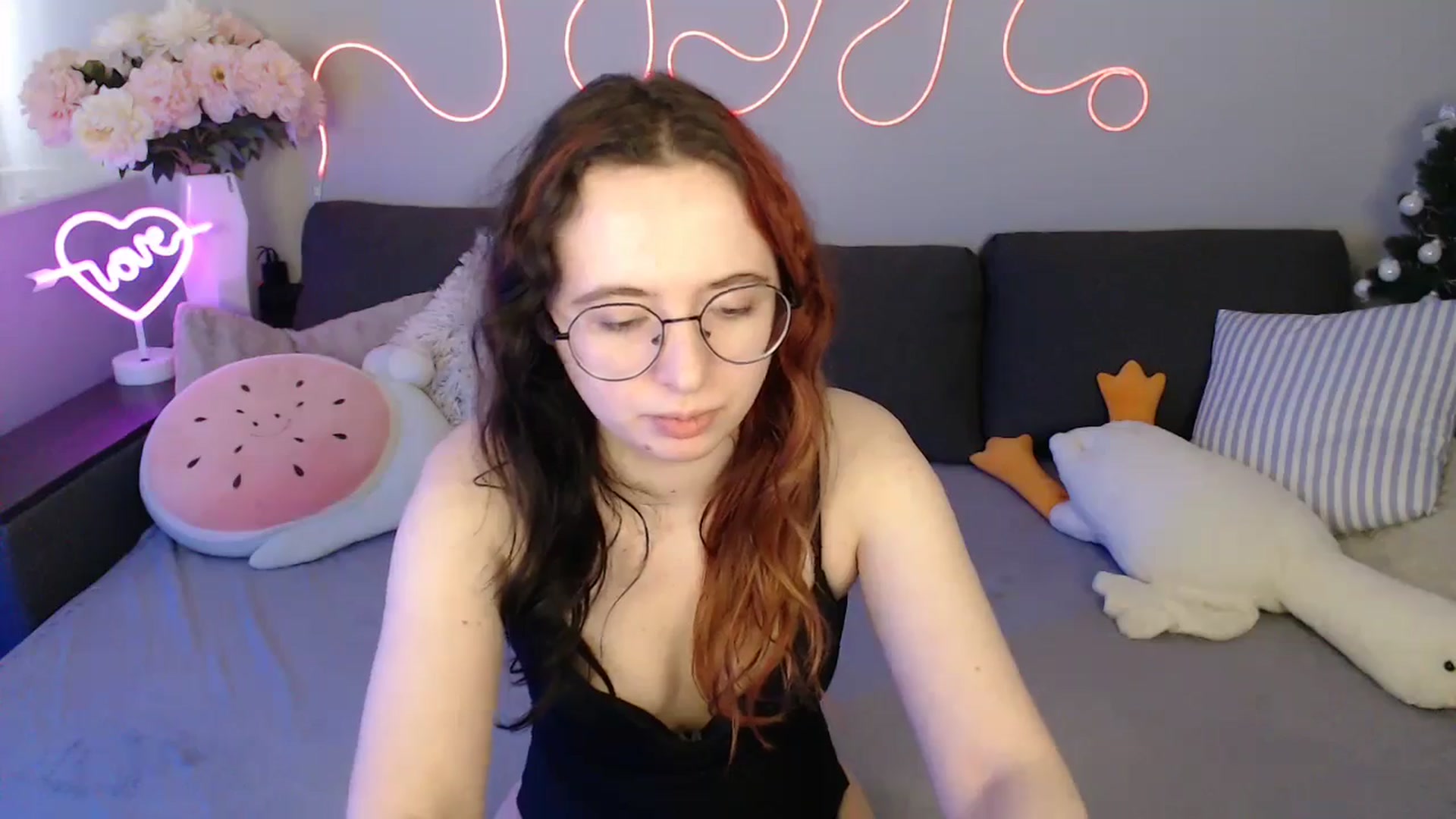 Gallery image thumbnail from Mini_Diva's myfreecams stream on, 02/15/2026, 13:54 image 6 of 20