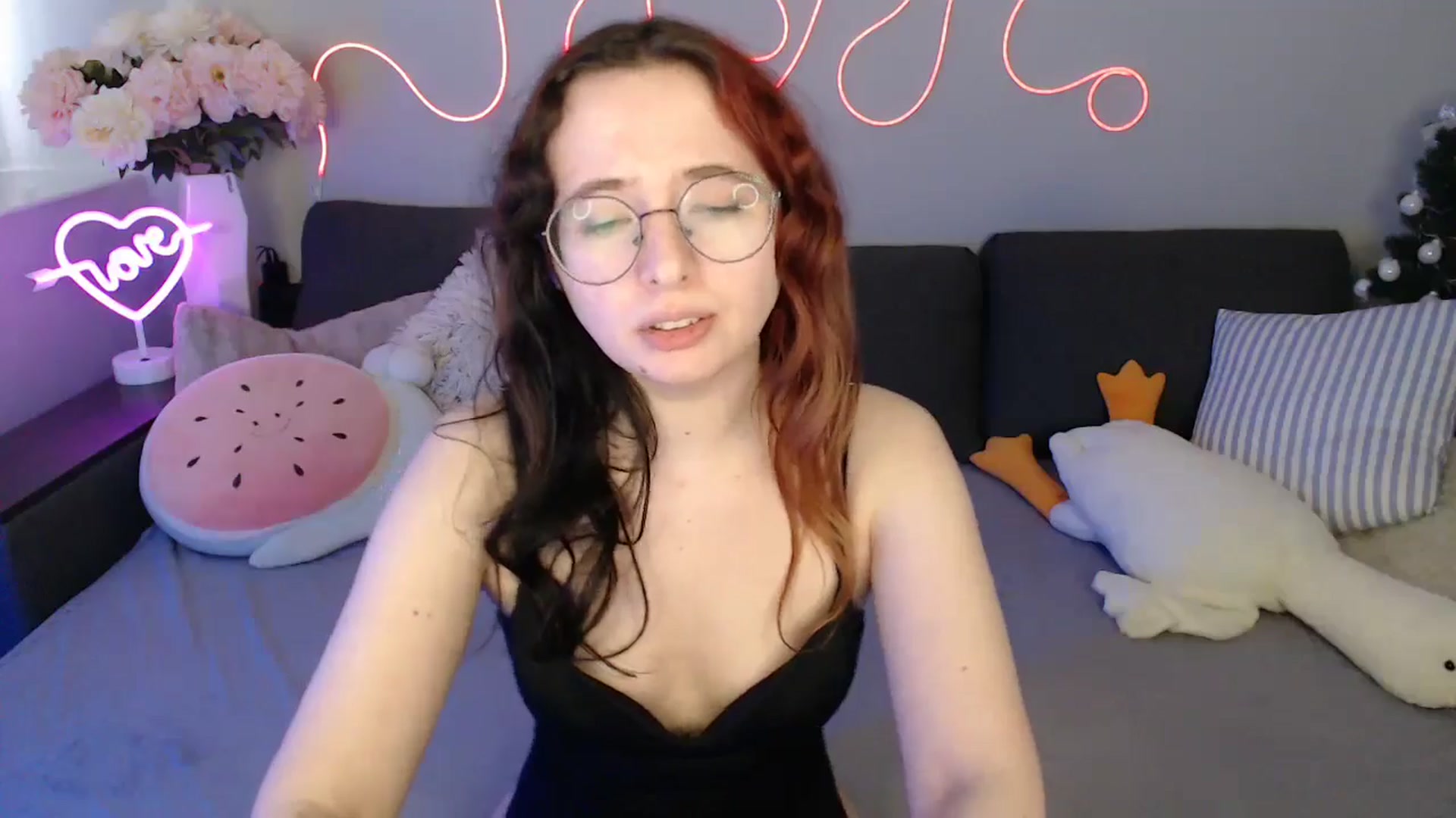 Gallery image thumbnail from Mini_Diva's myfreecams stream on, 02/15/2026, 13:54 image 7 of 20