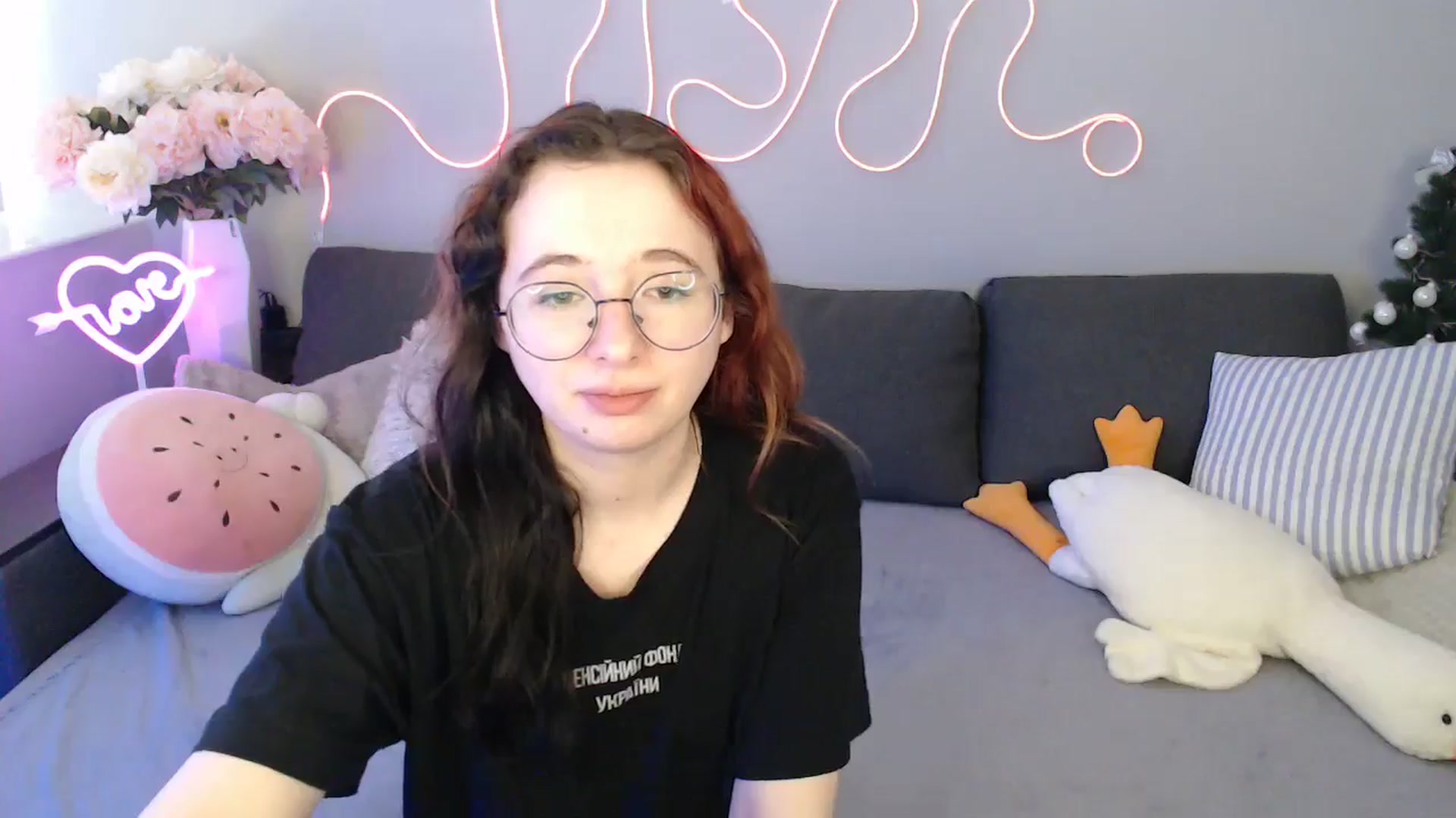 Gallery image thumbnail from Mini_Diva's myfreecams stream on, 02/16/2026, 11:21 image 11 of 20