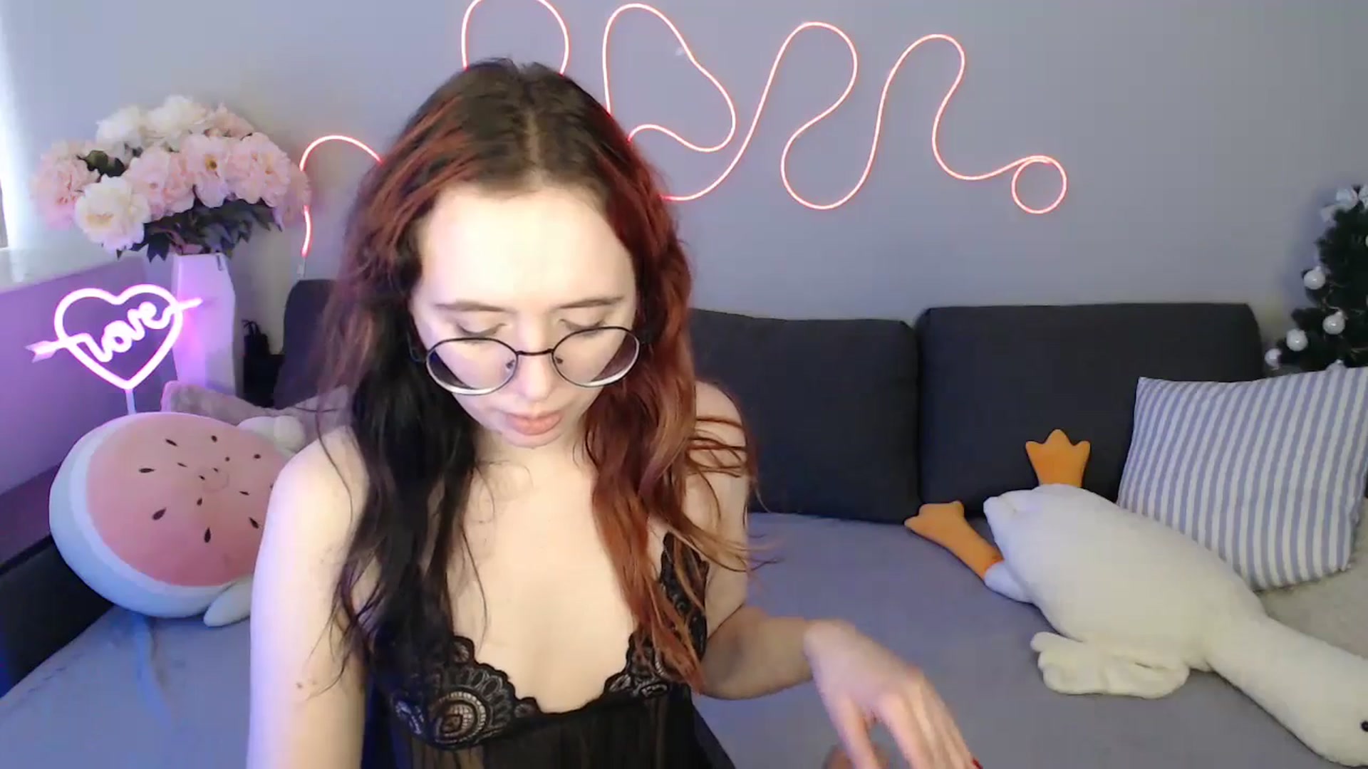 Gallery image thumbnail from Mini_Diva's myfreecams stream on, 02/16/2026, 12:36 image 17 of 20