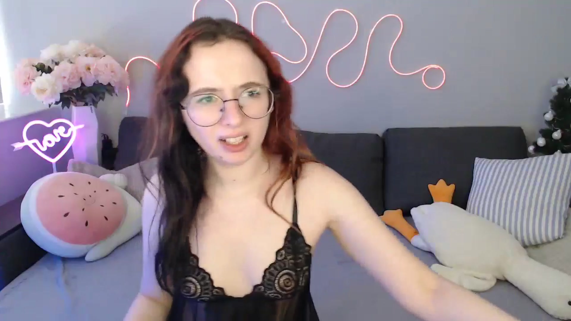Gallery image thumbnail from Mini_Diva's myfreecams stream on, 02/16/2026, 12:36 image 9 of 20