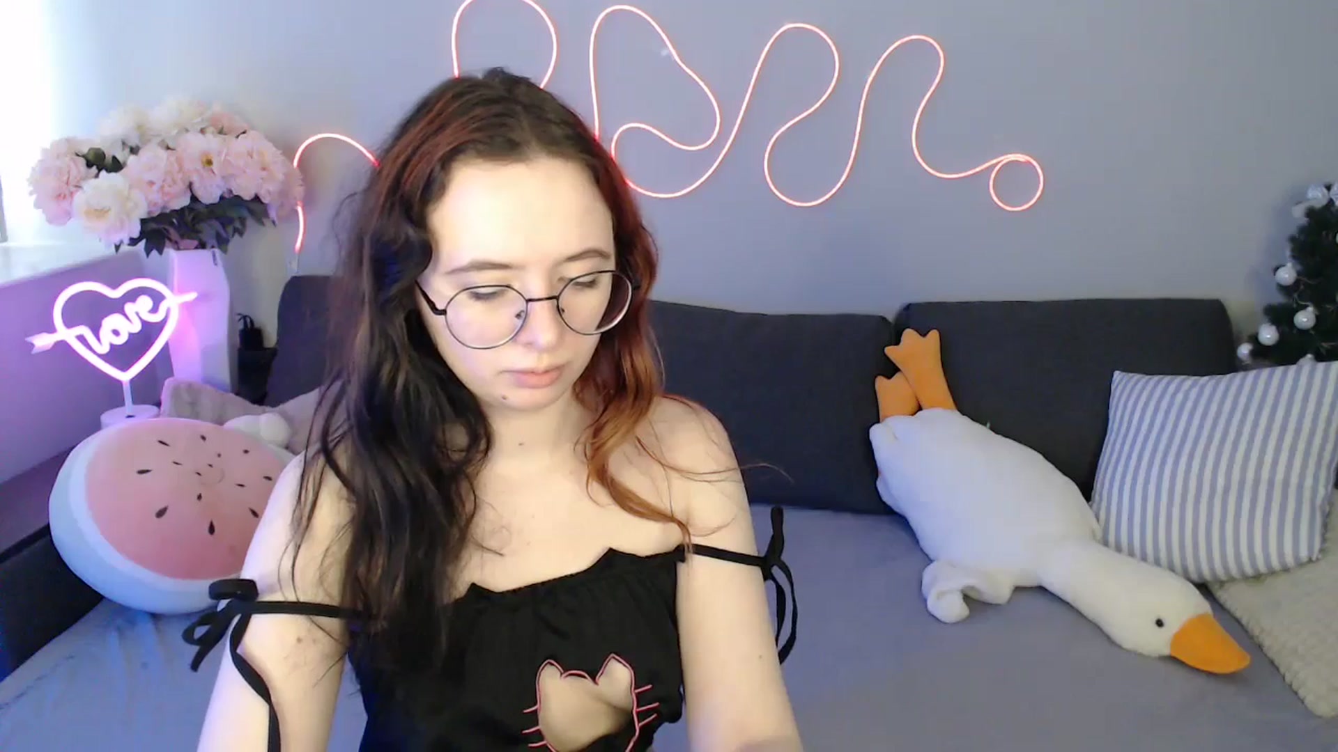 Gallery image thumbnail from Mini_Diva's myfreecams stream on, 02/17/2026, 12:33 image 8 of 20