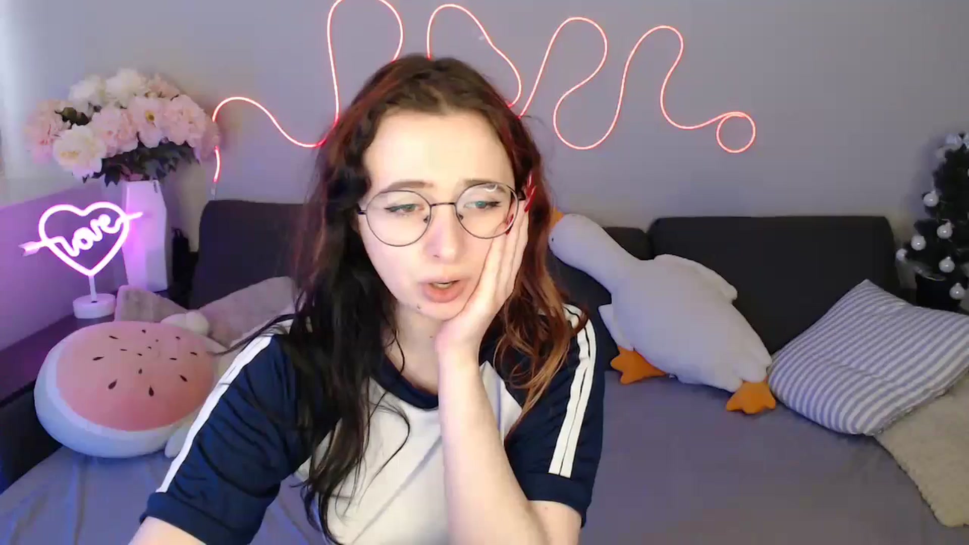 Gallery image thumbnail from Mini_Diva's myfreecams stream on, 02/18/2026, 11:34 image 7 of 20