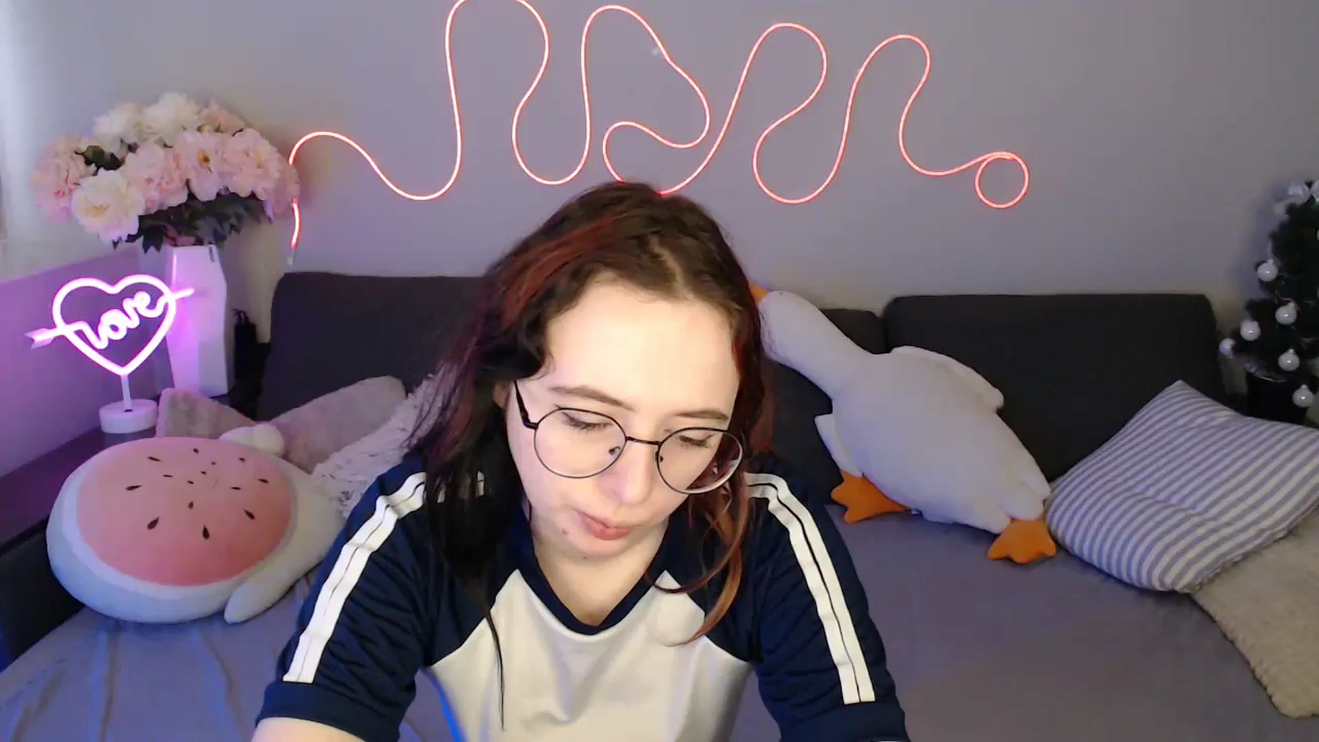 Gallery image thumbnail from Mini_Diva's myfreecams stream on, 02/18/2026, 11:34 image 2 of 20