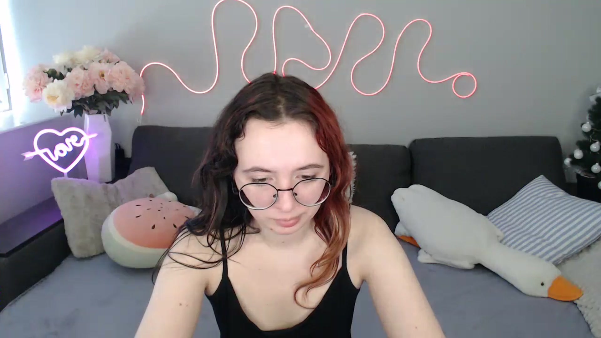 Gallery image thumbnail from Mini_Diva's myfreecams stream on, 02/23/2026, 10:27 image 9 of 20