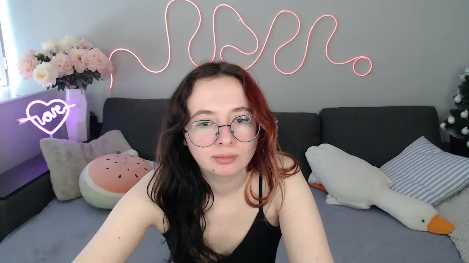 Gallery image thumbnail from Mini_Diva's myfreecams stream on, 02/23/2026, 10:27 image 19 of 20
