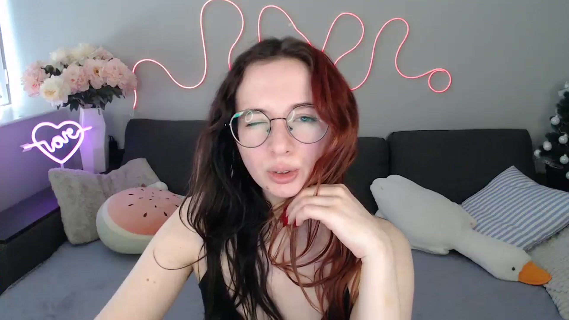 Gallery image thumbnail from Mini_Diva's myfreecams stream on, 02/23/2026, 10:27 image 18 of 20