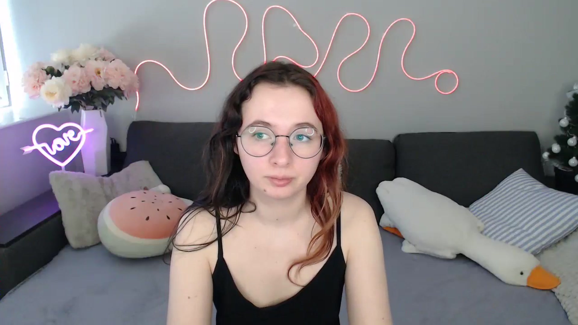 Gallery image thumbnail from Mini_Diva's myfreecams stream on, 02/23/2026, 10:27 image 10 of 20