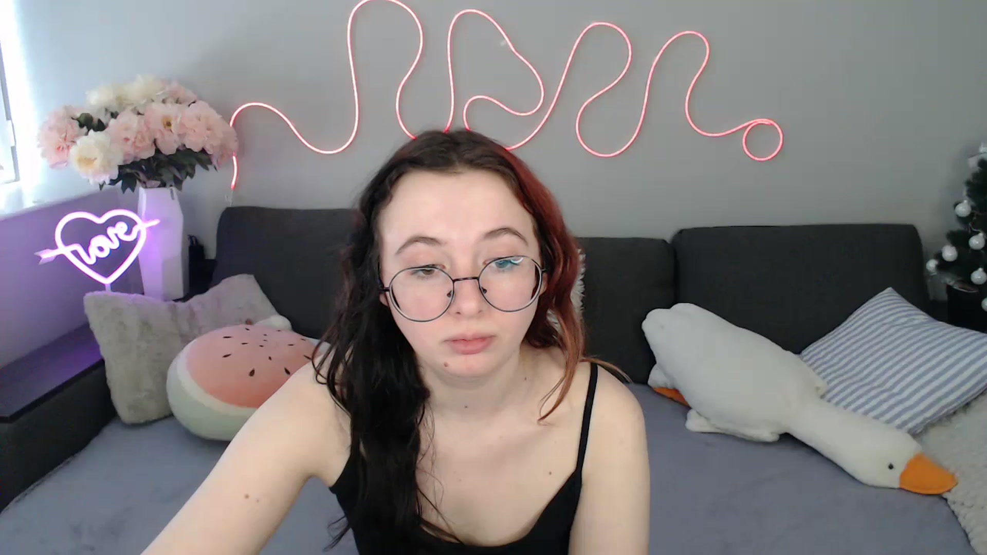 Gallery image thumbnail from Mini_Diva's myfreecams stream on, 02/23/2026, 10:27 image 1 of 20