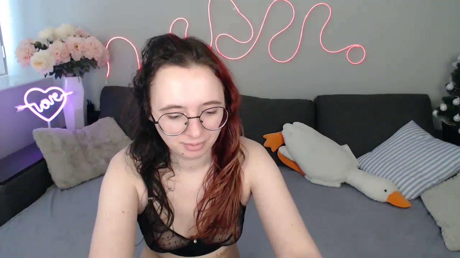 Gallery image thumbnail from Mini_Diva's myfreecams stream on, 02/24/2026, 13:16 image 16 of 20