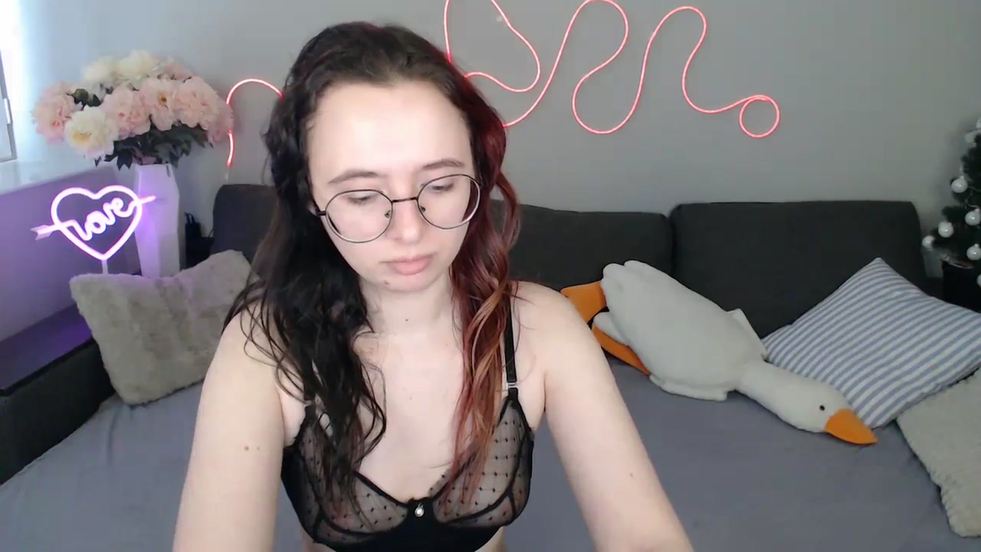 Gallery image thumbnail from Mini_Diva's myfreecams stream on, 02/24/2026, 13:16 image 17 of 20