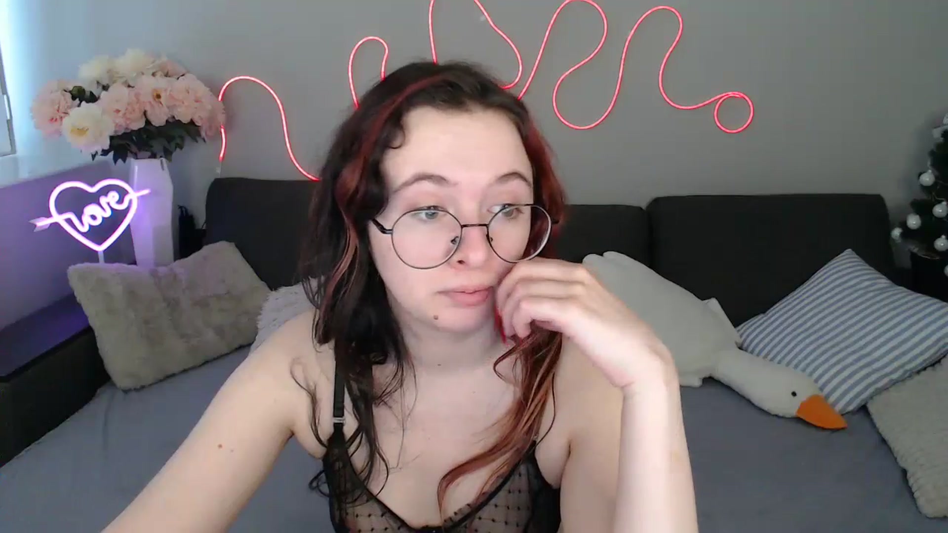 Gallery image thumbnail from Mini_Diva's myfreecams stream on, 02/24/2026, 13:16 image 7 of 20
