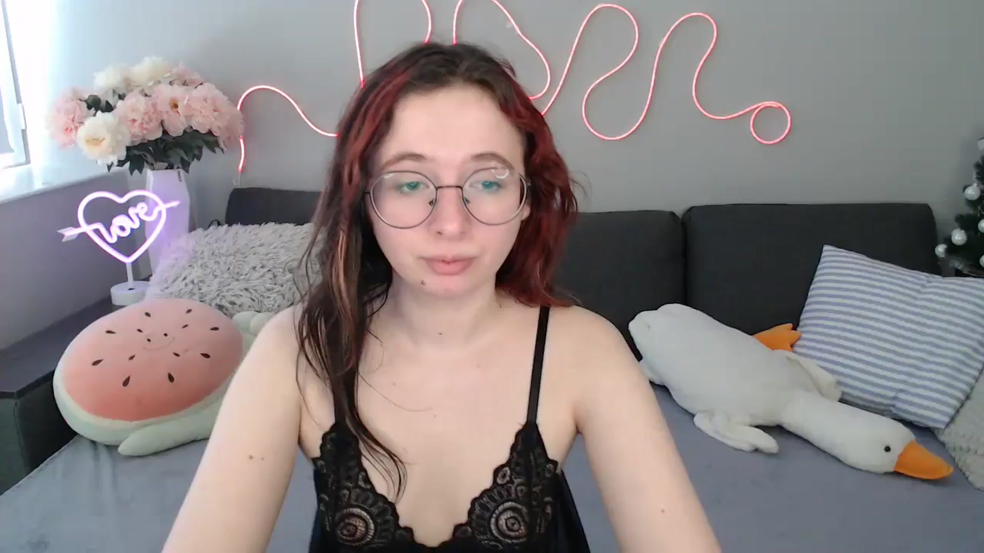 Gallery image thumbnail from Mini_Diva's myfreecams stream on, 03/01/2026, 12:10 image 4 of 20