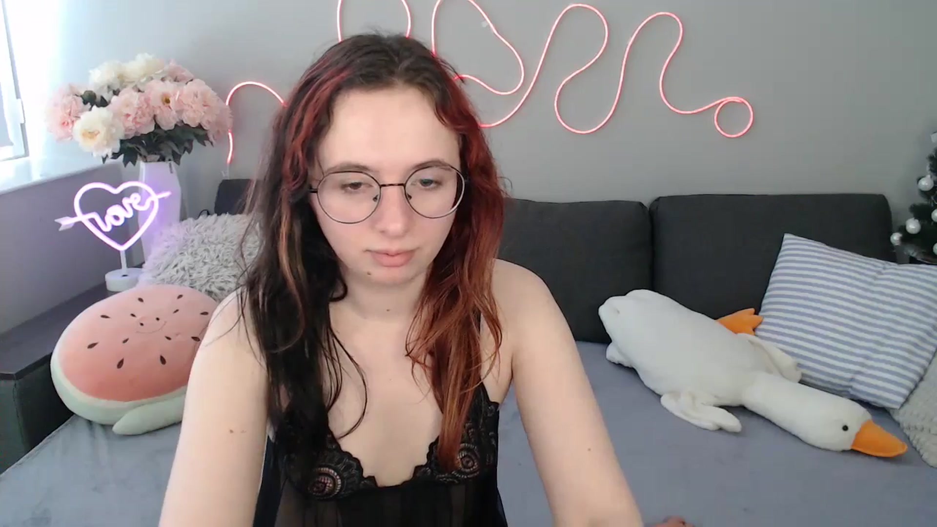 Gallery image thumbnail from Mini_Diva's myfreecams stream on, 03/01/2026, 12:10 image 13 of 20