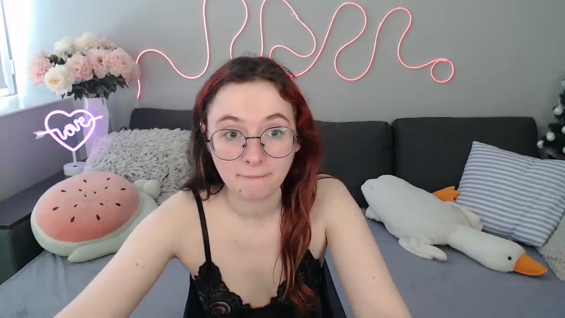 Gallery image thumbnail from Mini_Diva's myfreecams stream on, 03/01/2026, 12:10 image 7 of 20