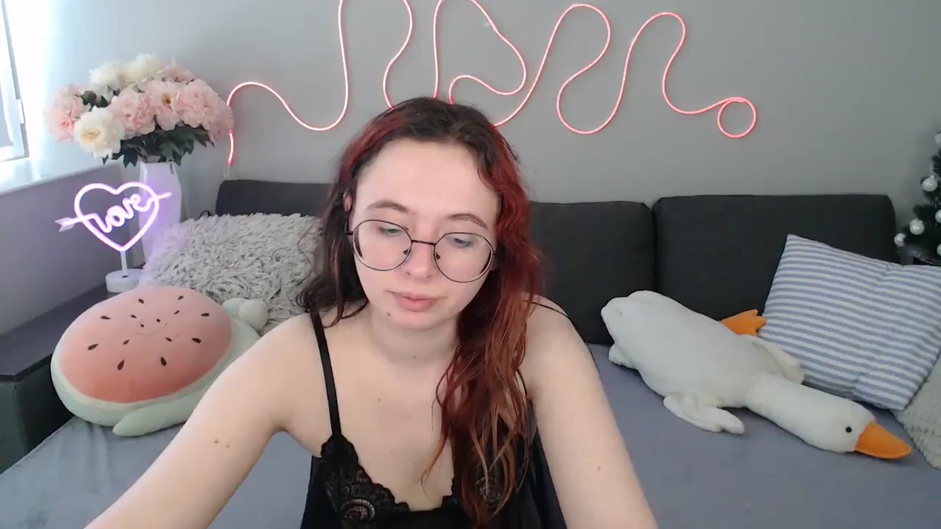 Gallery image thumbnail from Mini_Diva's myfreecams stream on, 03/01/2026, 12:10 image 8 of 20