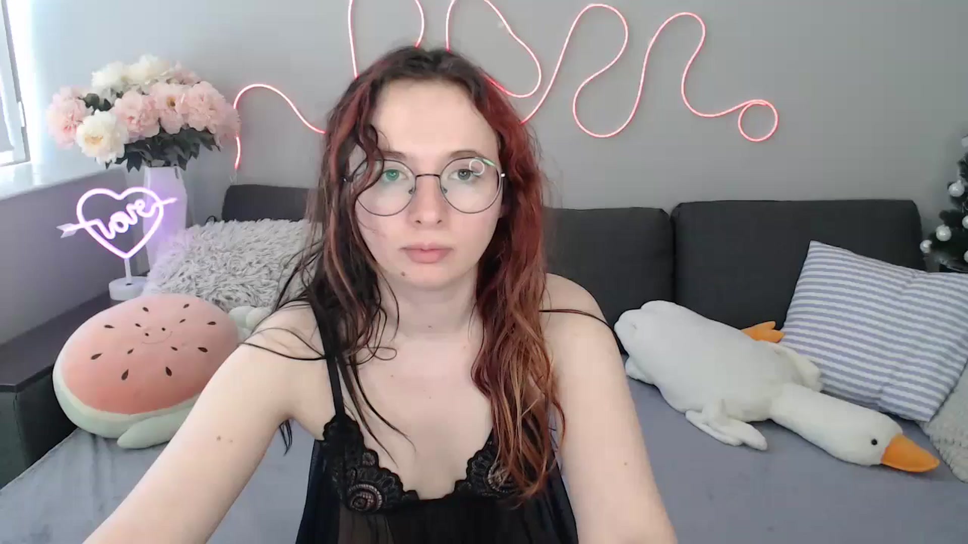 Gallery image thumbnail from Mini_Diva's myfreecams stream on, 03/01/2026, 12:39 image 13 of 20