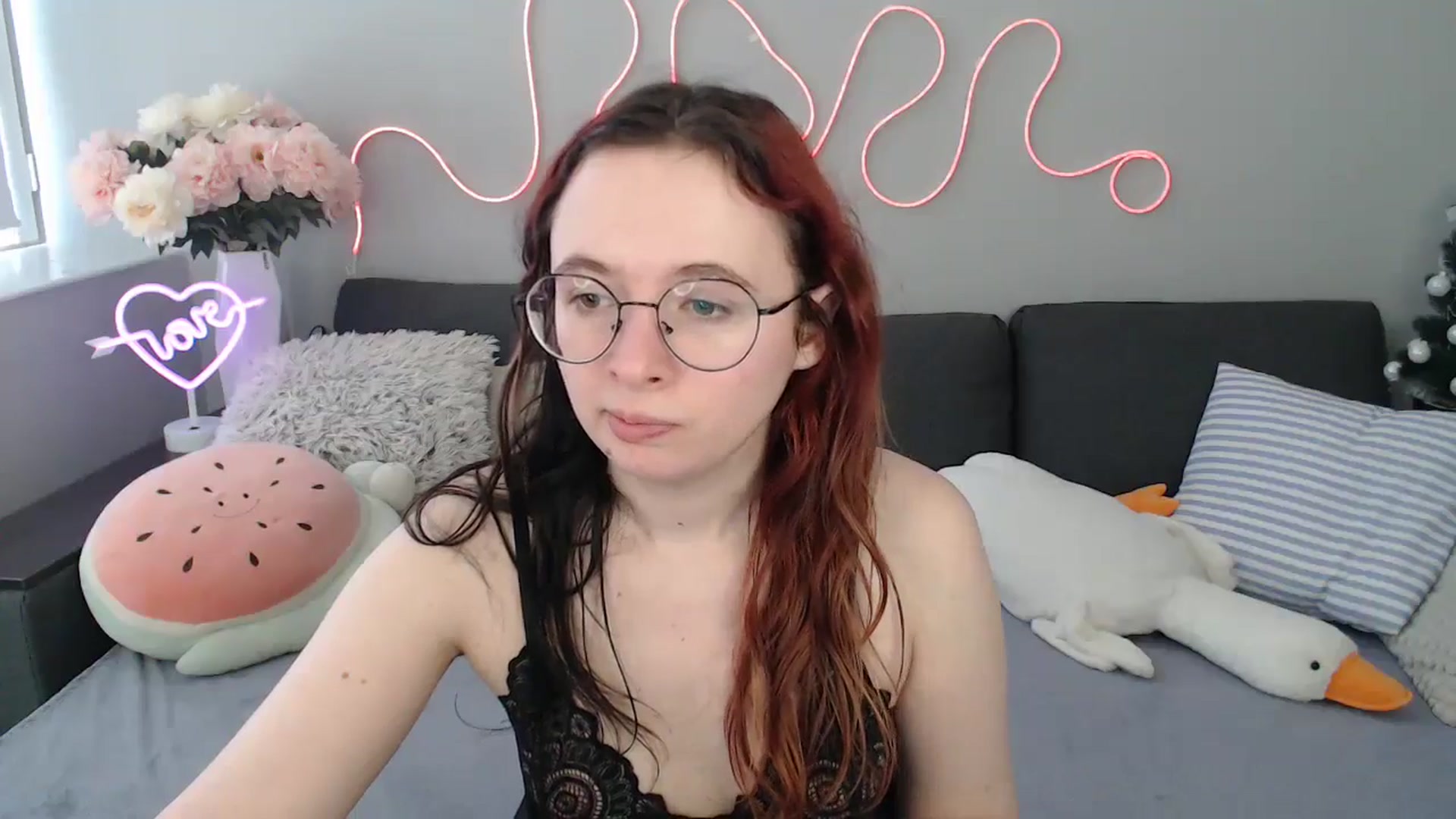 Gallery image thumbnail from Mini_Diva's myfreecams stream on, 03/01/2026, 12:39 image 18 of 20