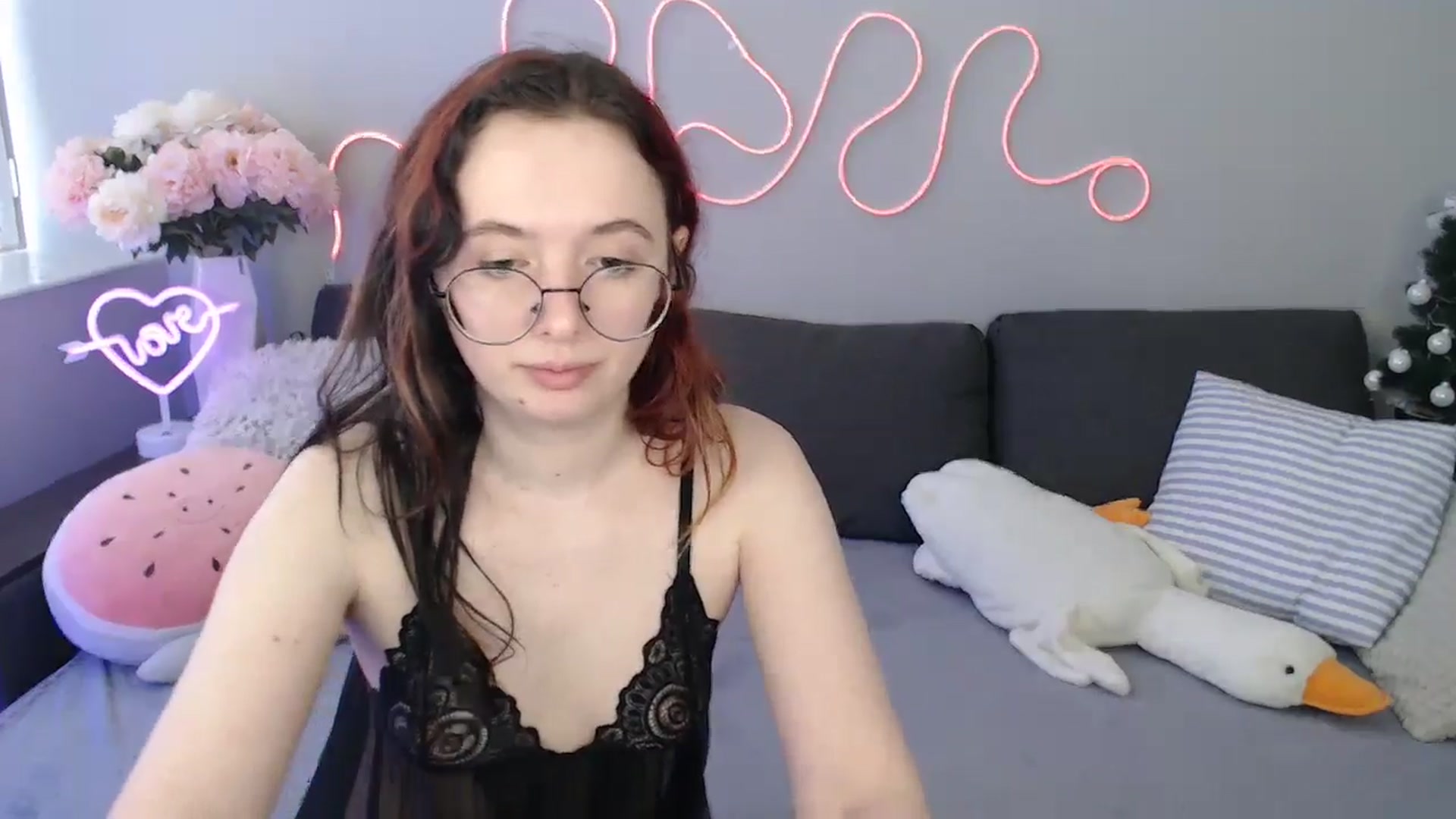 Gallery image thumbnail from Mini_Diva's myfreecams stream on, 03/01/2026, 14:21 image 6 of 20