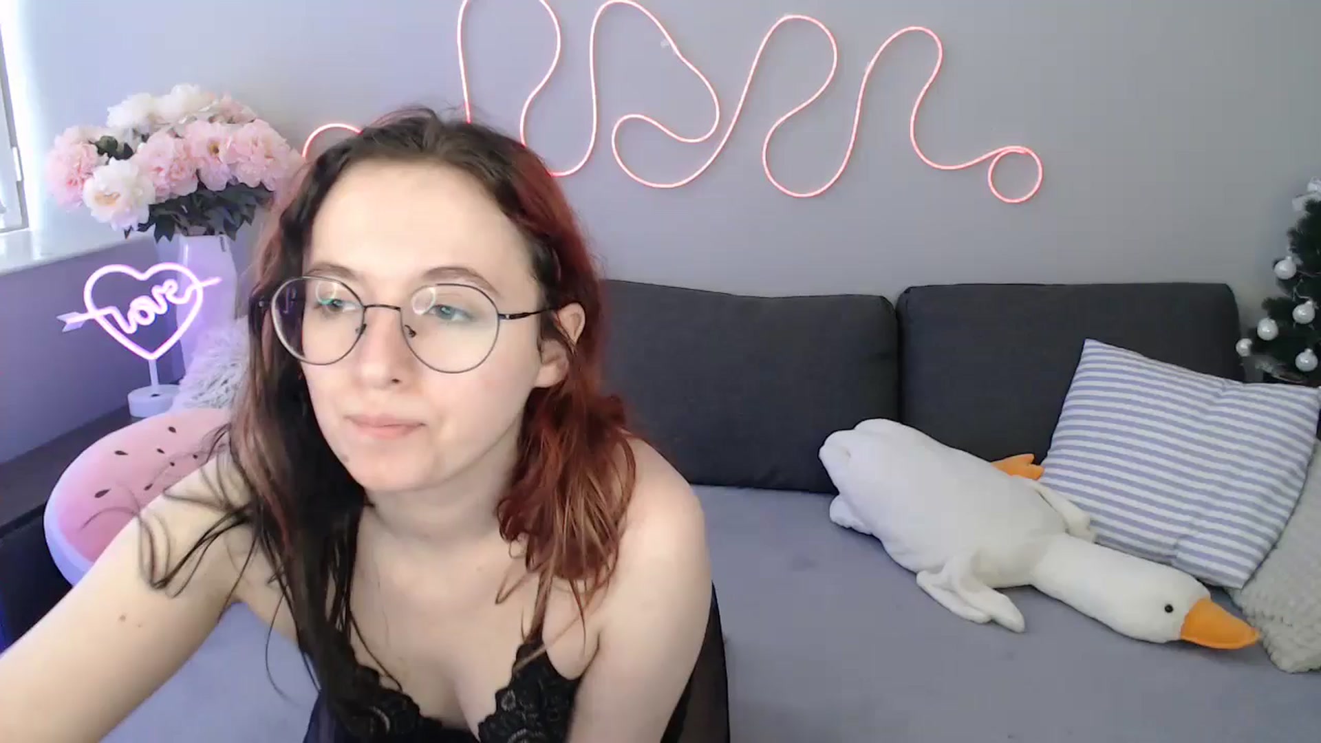 Gallery image thumbnail from Mini_Diva's myfreecams stream on, 03/01/2026, 14:21 image 7 of 20