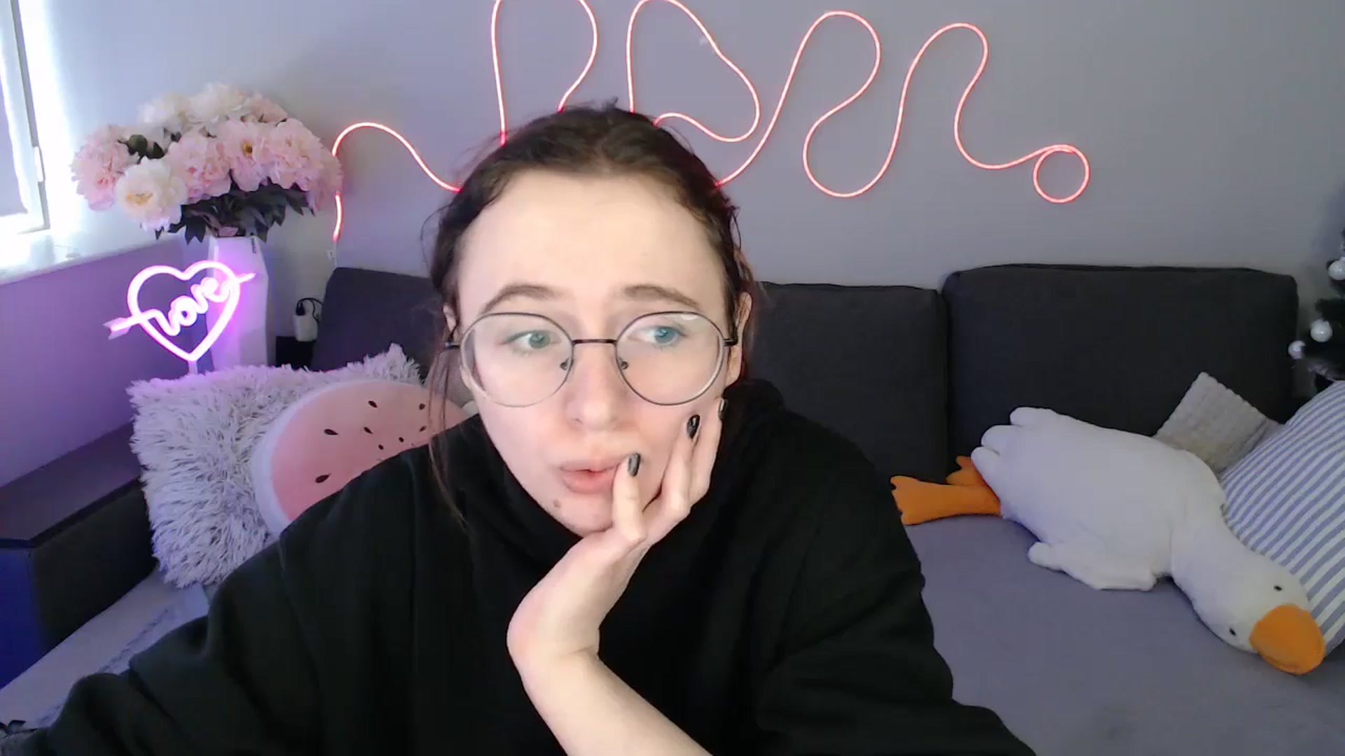 Gallery image thumbnail from Mini_Diva's myfreecams stream on, 03/08/2026, 10:17 image 2 of 20