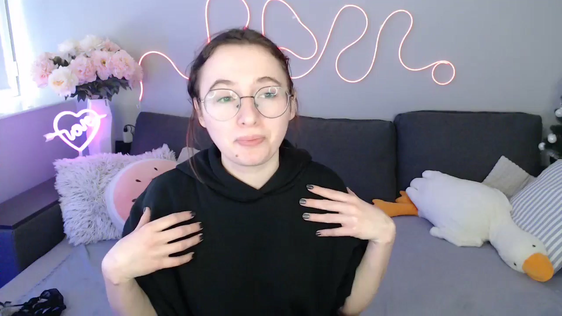 Gallery image thumbnail from Mini_Diva's myfreecams stream on, 03/08/2026, 10:17 image 3 of 20