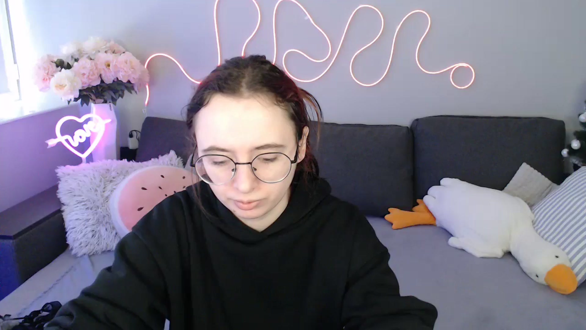 Gallery image thumbnail from Mini_Diva's myfreecams stream on, 03/08/2026, 10:17 image 1 of 20
