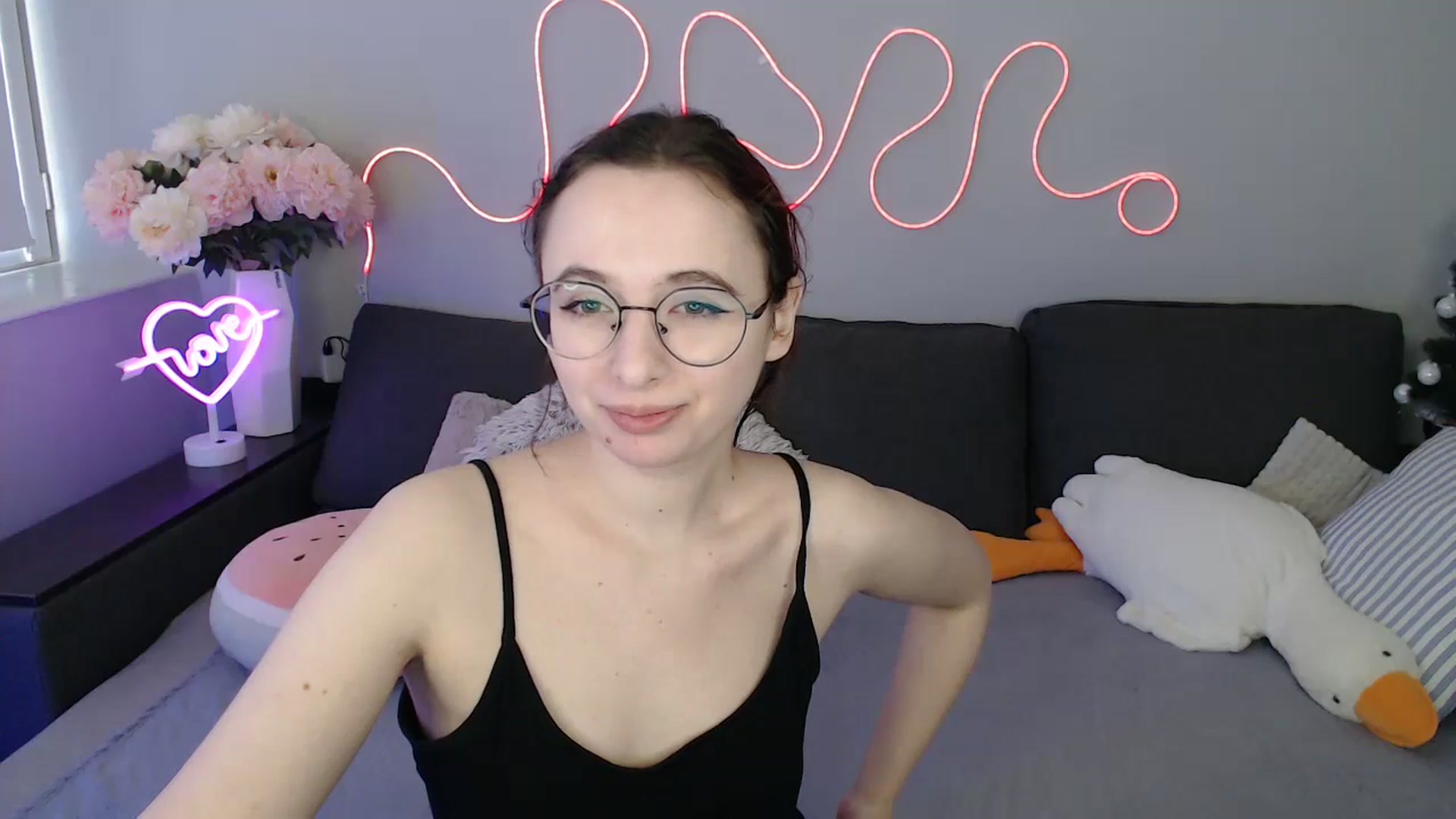 Gallery image thumbnail from Mini_Diva's myfreecams stream on, 03/08/2026, 14:58 image 9 of 20