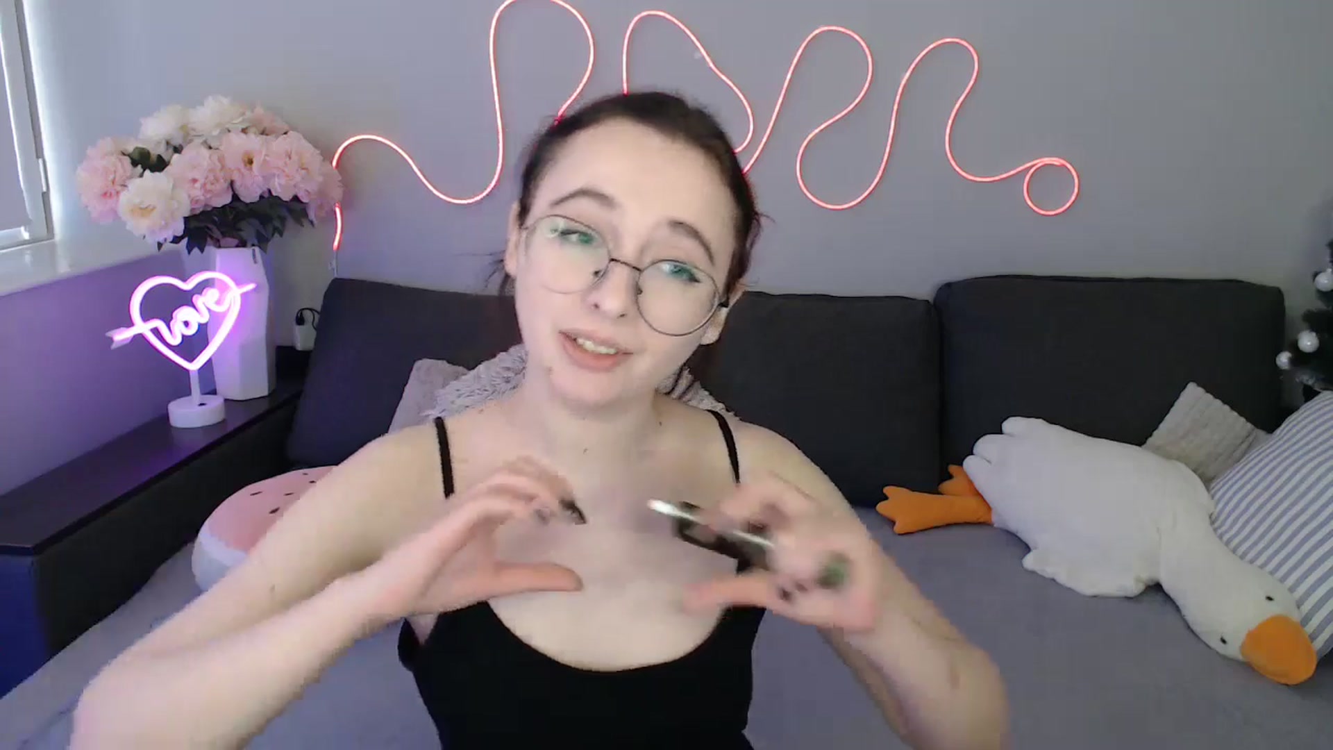 Gallery image thumbnail from Mini_Diva's myfreecams stream on, 03/08/2026, 14:58 image 8 of 20