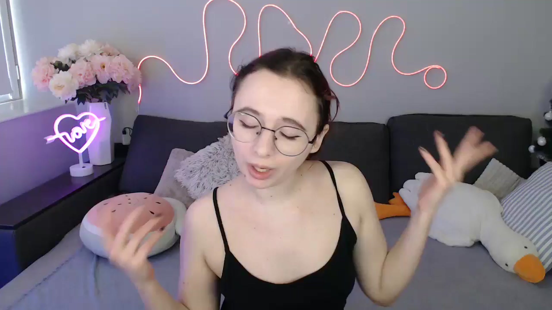 Gallery image thumbnail from Mini_Diva's myfreecams stream on, 03/08/2026, 14:58 image 1 of 20