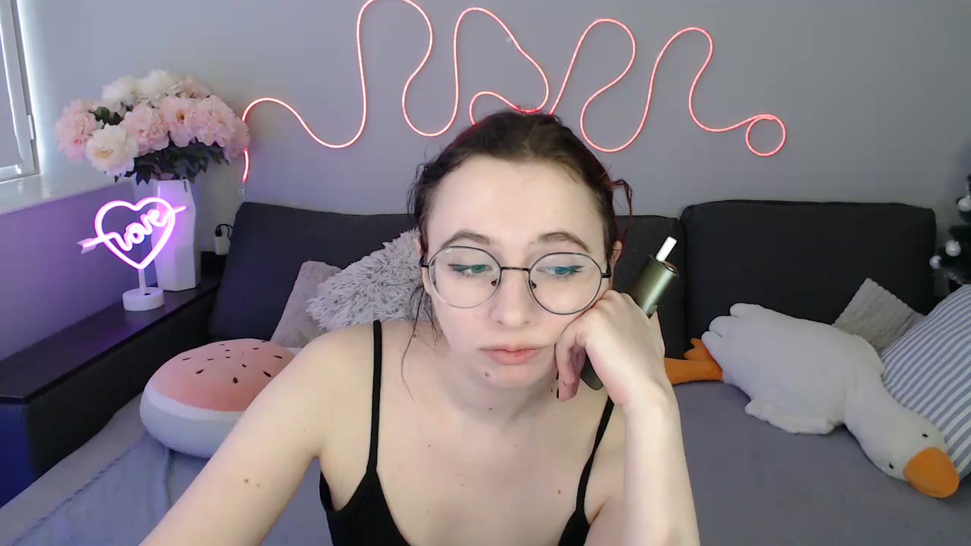 Gallery image thumbnail from Mini_Diva's myfreecams stream on, 03/08/2026, 14:58 image 3 of 20