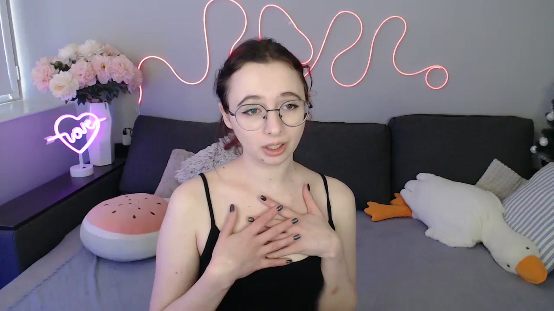 Gallery image thumbnail from Mini_Diva's myfreecams stream on, 03/08/2026, 14:58 image 18 of 20