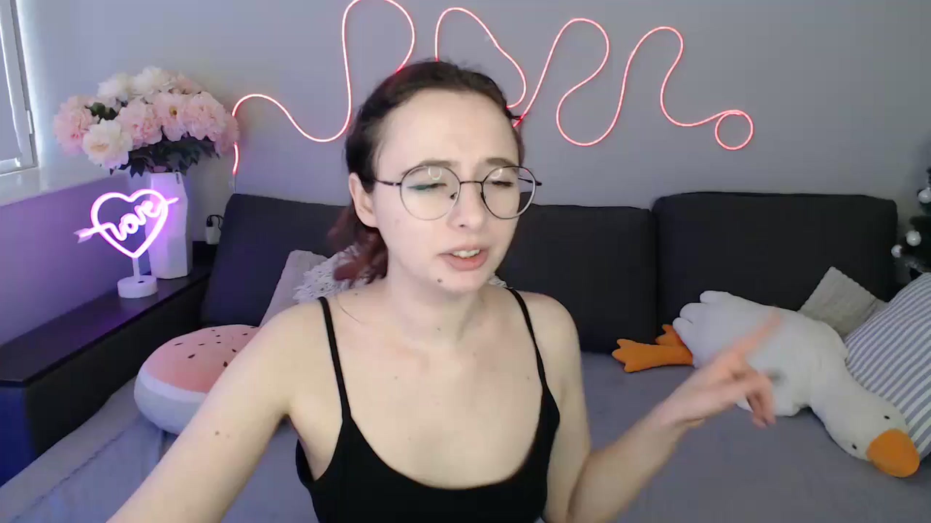 Gallery image thumbnail from Mini_Diva's myfreecams stream on, 03/08/2026, 14:58 image 15 of 20