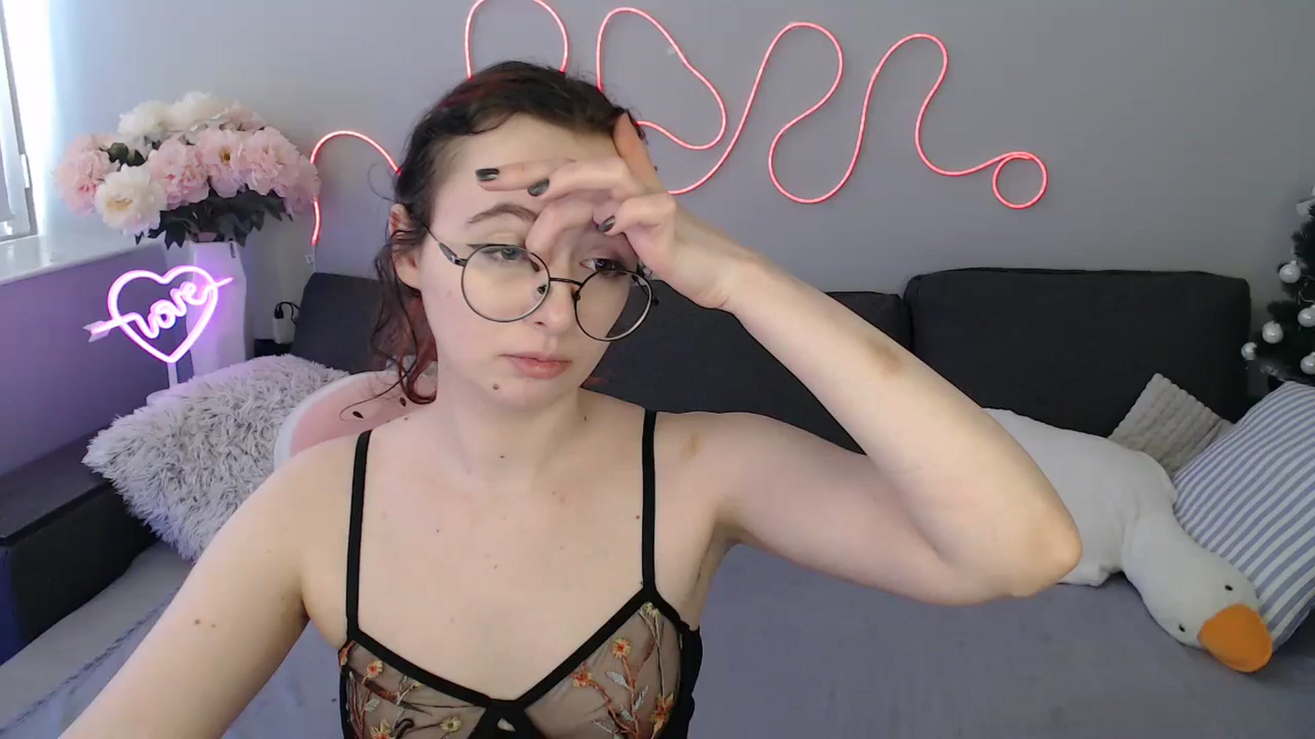Gallery image thumbnail from Mini_Diva's myfreecams stream on, 03/10/2026, 14:54 image 12 of 20