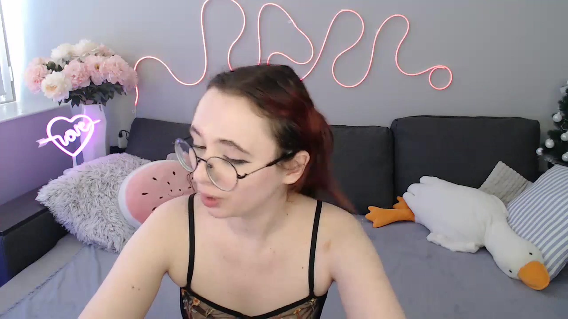 Gallery image thumbnail from Mini_Diva's myfreecams stream on, 03/10/2026, 14:54 image 7 of 20