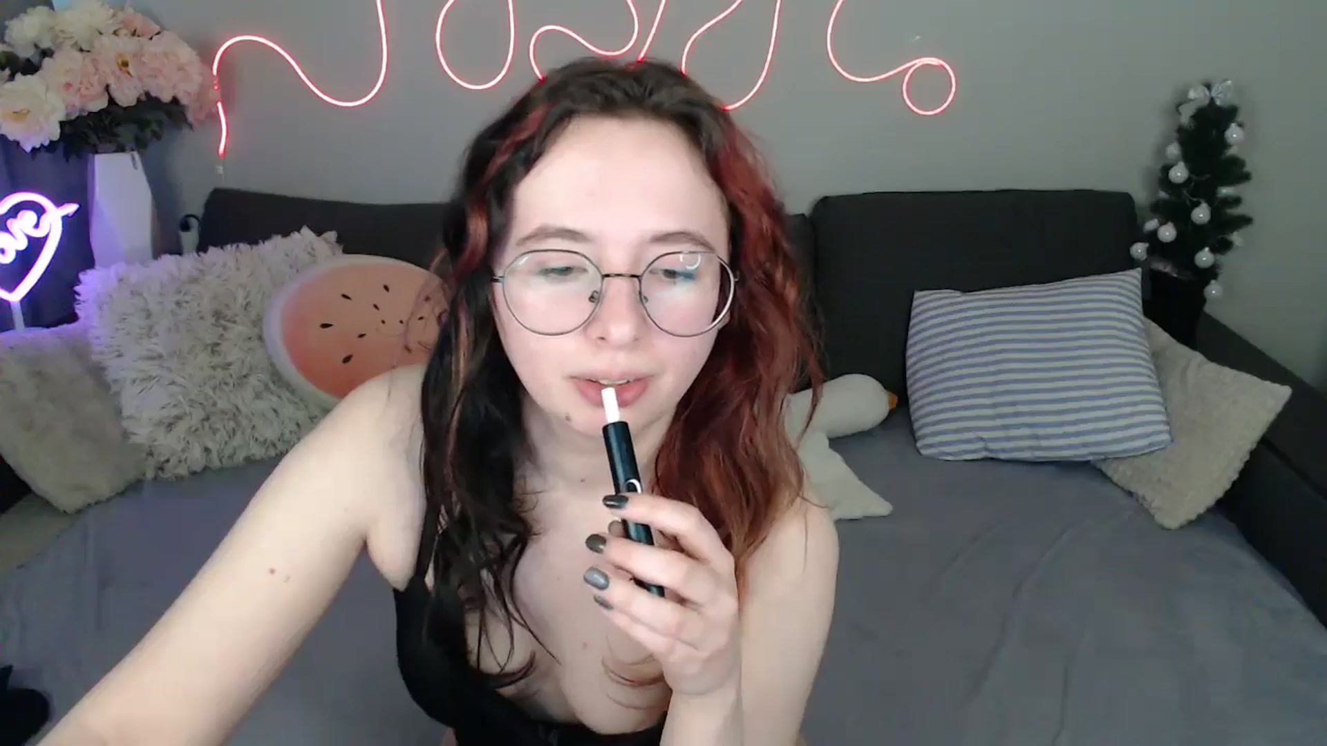 Gallery image thumbnail from Mini_Diva's myfreecams stream on, 03/21/2026, 12:01 image 9 of 20