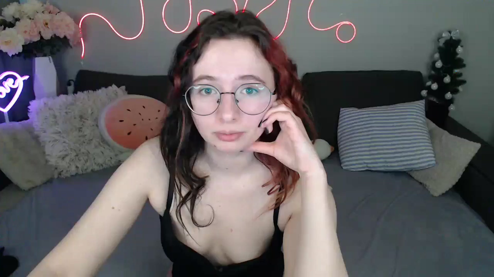 Gallery image thumbnail from Mini_Diva's myfreecams stream on, 03/21/2026, 12:01 image 14 of 20